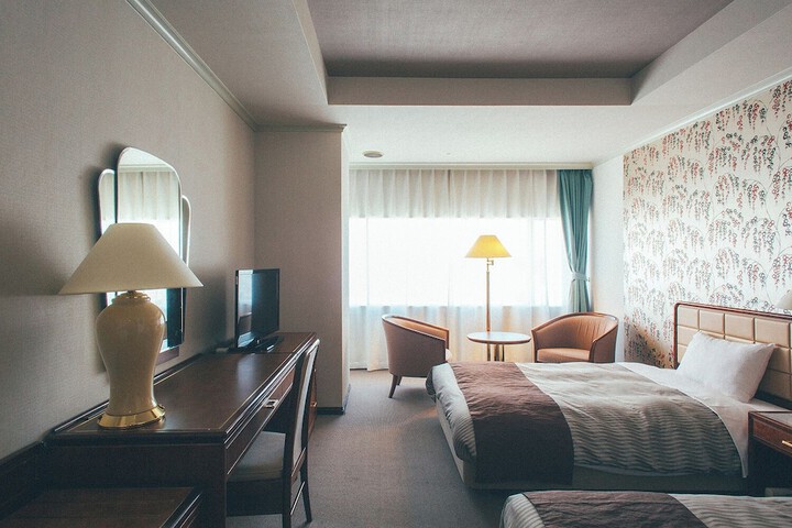 Room 16 of 74