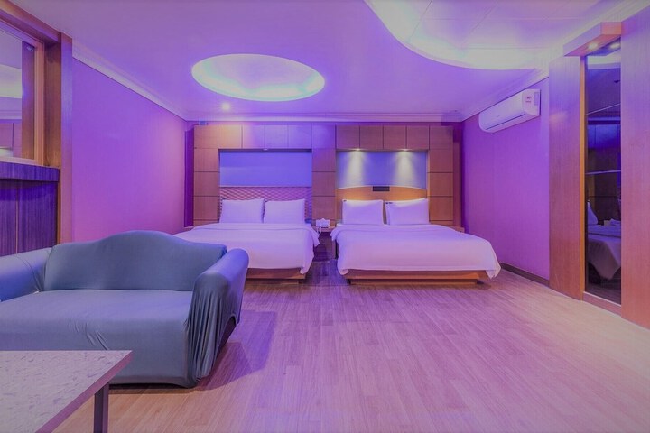 Room 14 of 44
