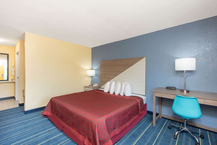Room 12 of 47