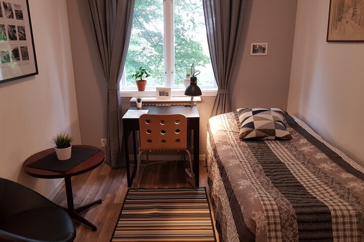 Room 30 of 176