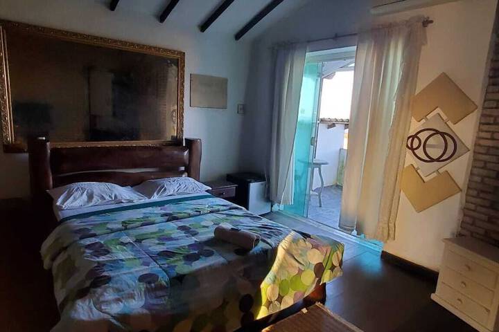 Room 6 of 12