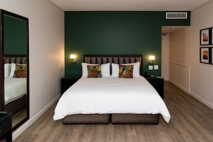 Room 7 of 75