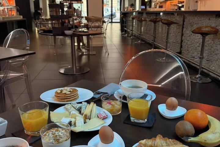 Breakfast buffet