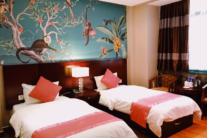 Room 18 of 29