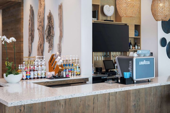 Breakfast/Coffee Service 37 of 54