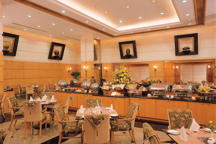 Dining 26 of 40