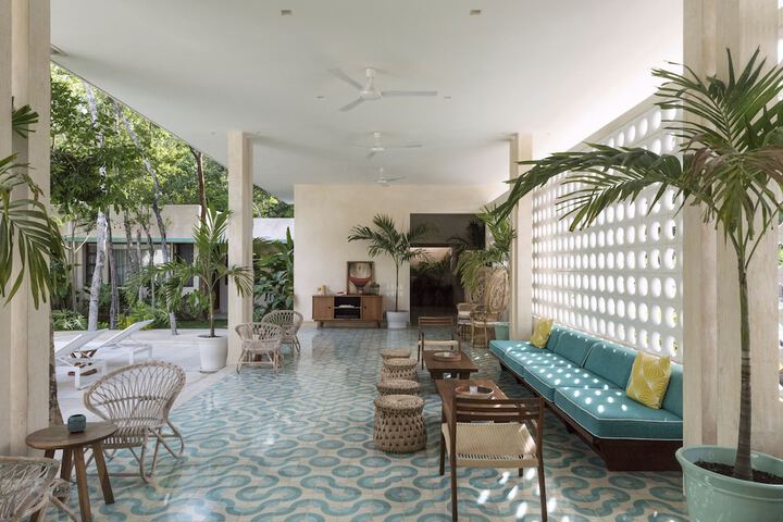 Entrance & Lobby