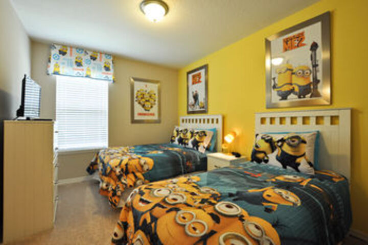 Room 4 of 27