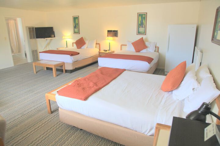 Room 11 of 33
