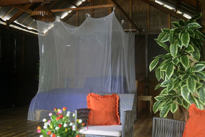 Room 12 of 23