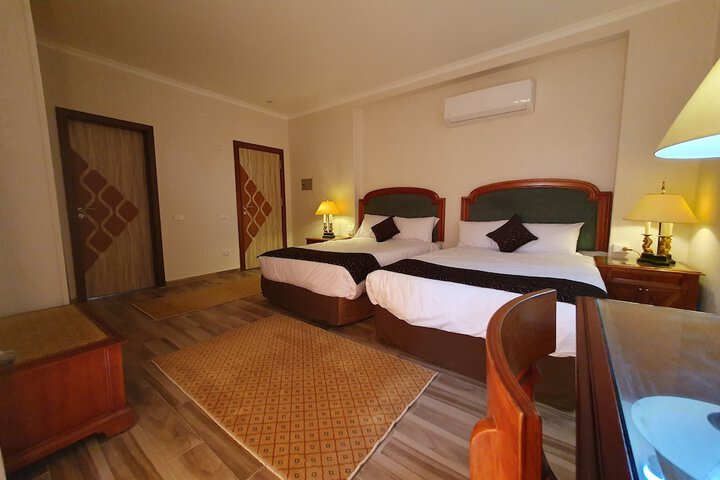Room 5 of 34