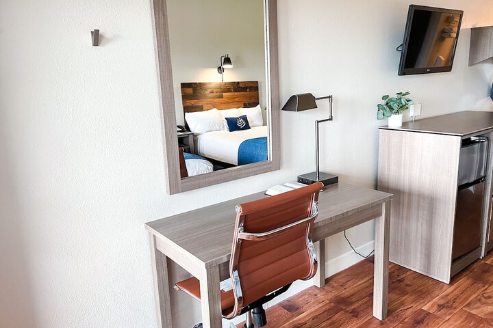 Traditional 2 Double Beds (4 of 6)