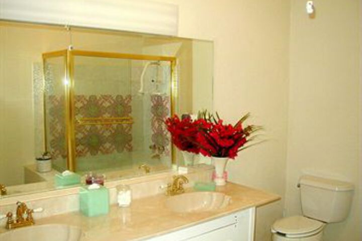 Room 6 of 37
