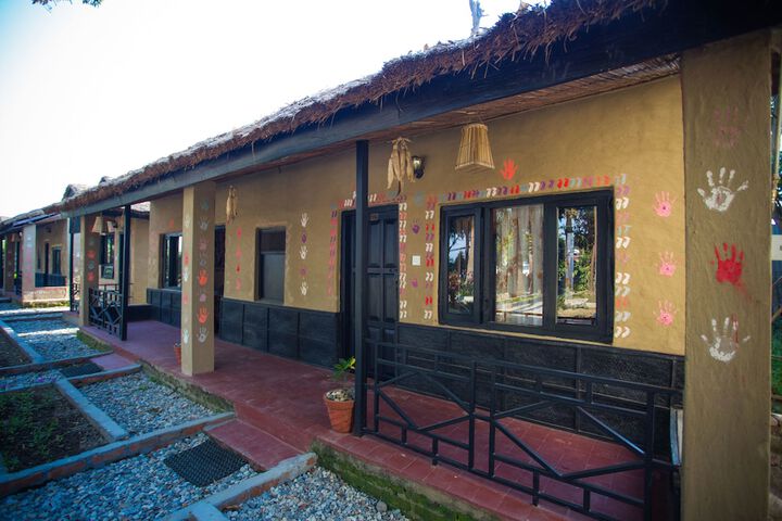 Room 3 of 38