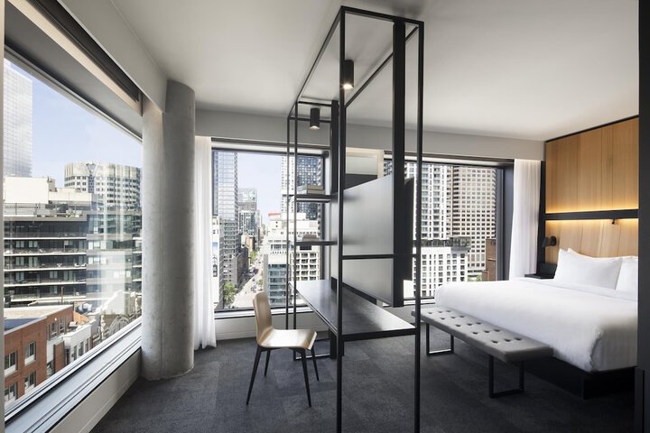 Room 25 of 117