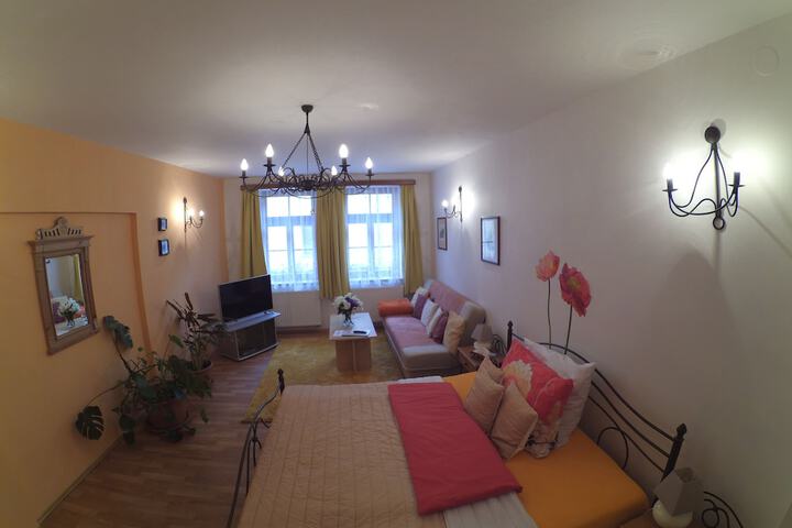 Room 7 of 44