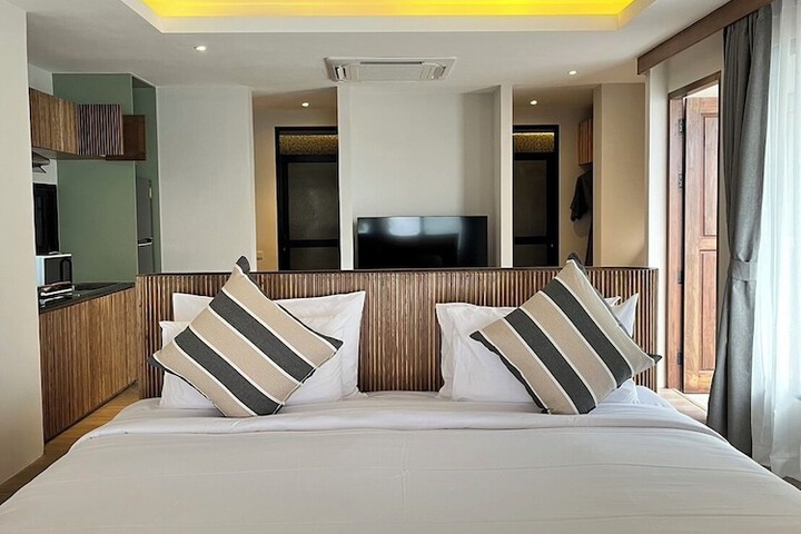 Room 36 of 214