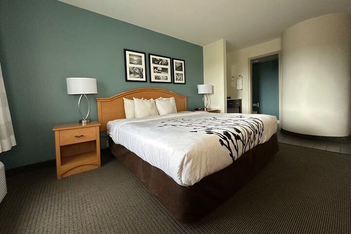 Room 7 of 17