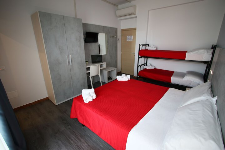 Room 11 of 161