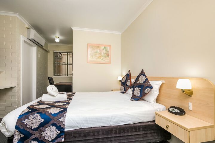 Room 20 of 32