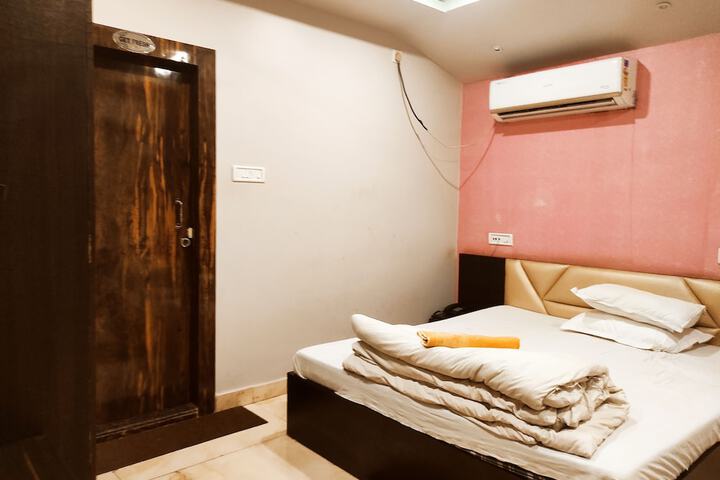 Room 22 of 32