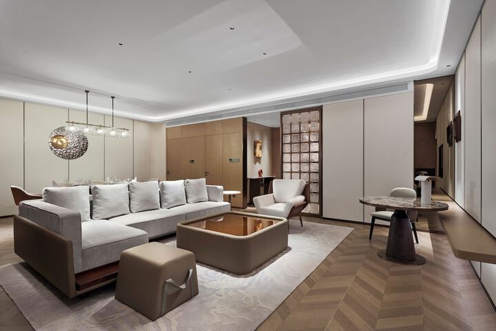 Room 7 of 38