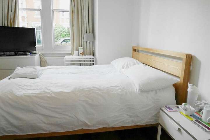 Room 2 of 42