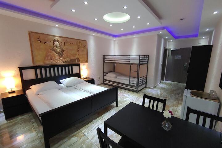Room 32 of 55