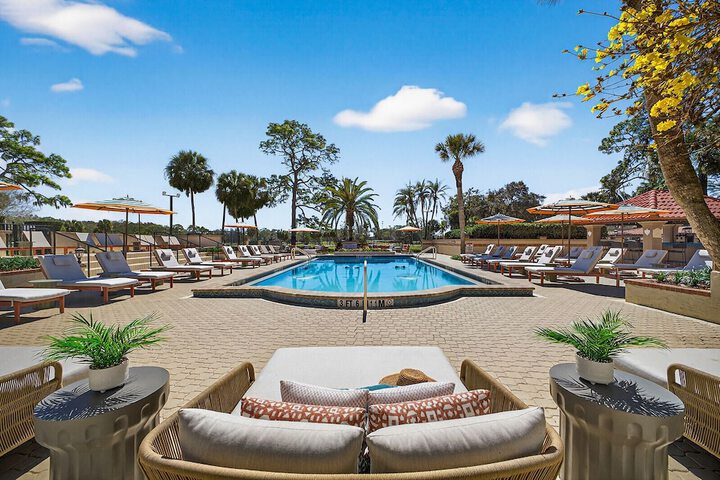 Pool Hotel