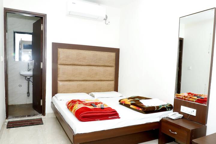 Room 12 of 45
