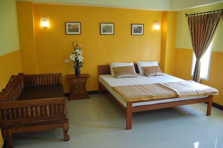 Room 8 of 42