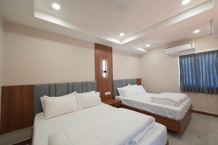 Room 3 of 26