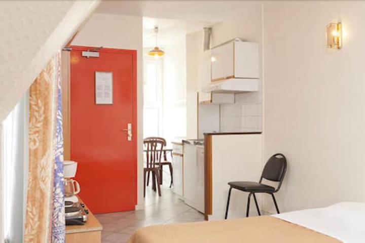 Private kitchenette