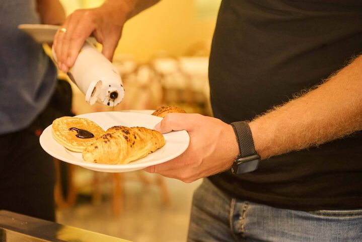 Breakfast/Coffee Service 80 of 104