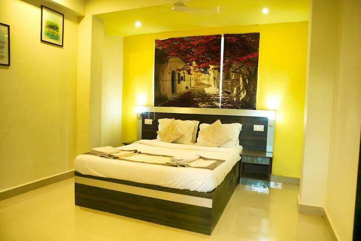 Room 12 of 29