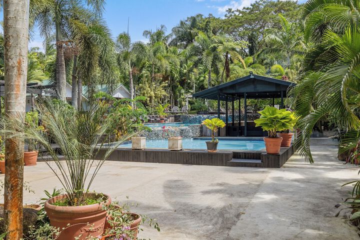 Pool 38 of 71