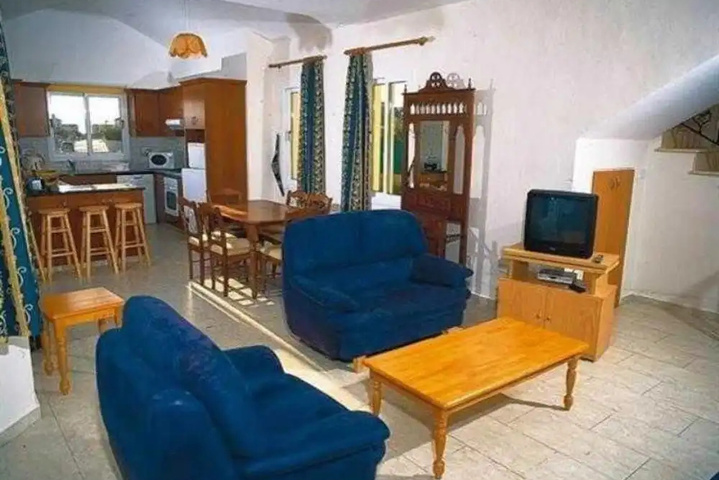 Room 2 of 5