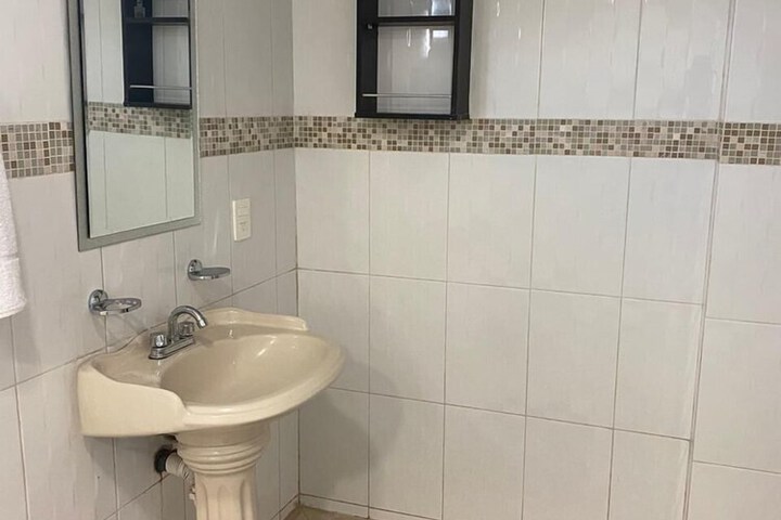 Room 18 of 28