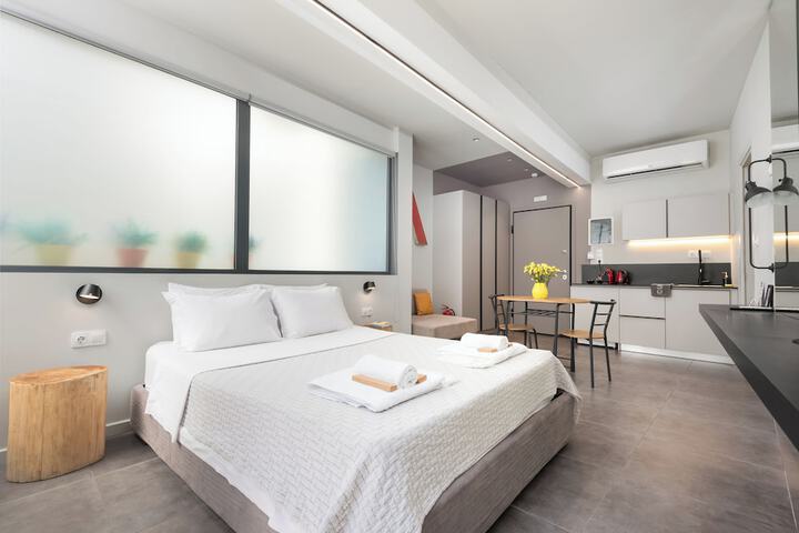 Room 2 of 38