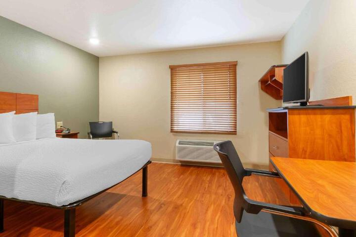 Studio with Double Bed (5 of 16)