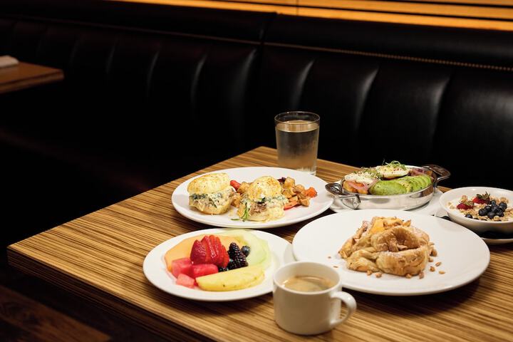 Breakfast/Coffee Service 138 of 179