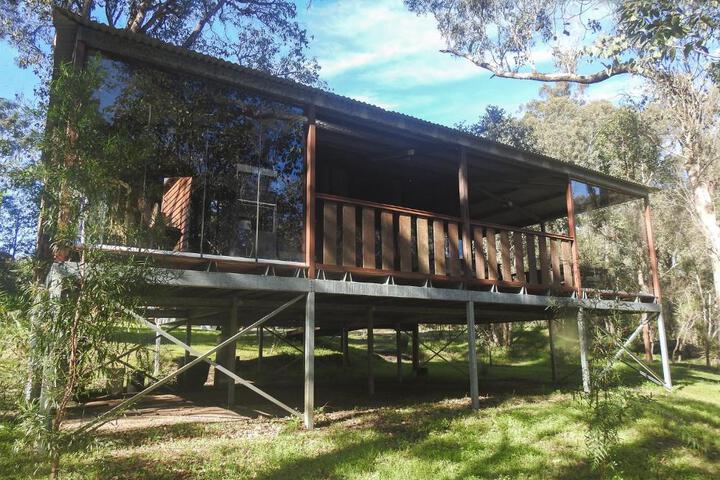 Exterior of Barrabup Sanctuary BirdHide