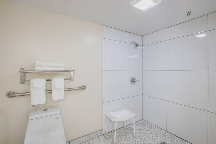 Room 16 of 71