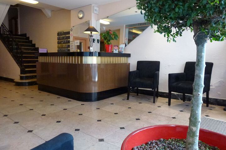 Guest Lobby