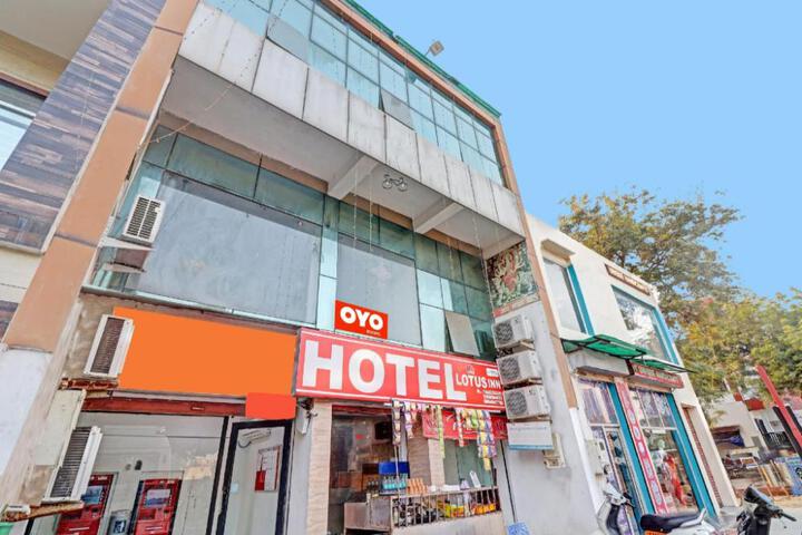OYO Flagship 701518 Hotel Lotus Inn