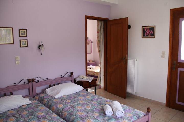 Room 10 of 96