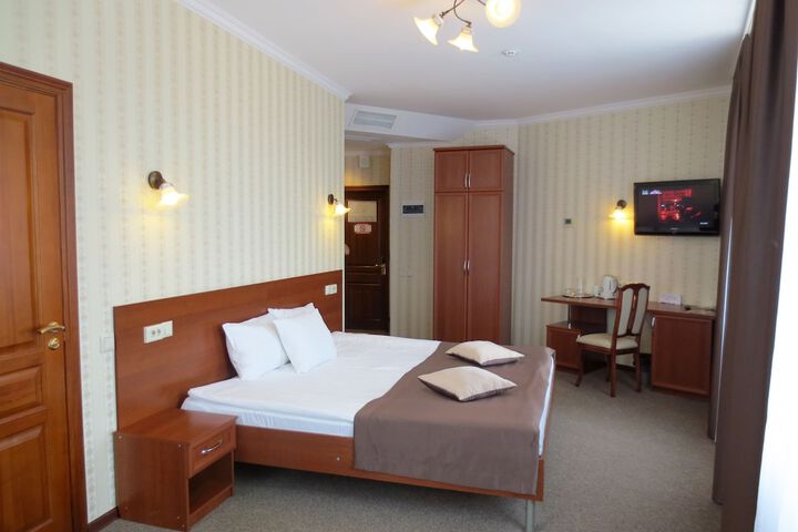 Room 21 of 90