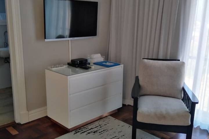 Room 21 of 80