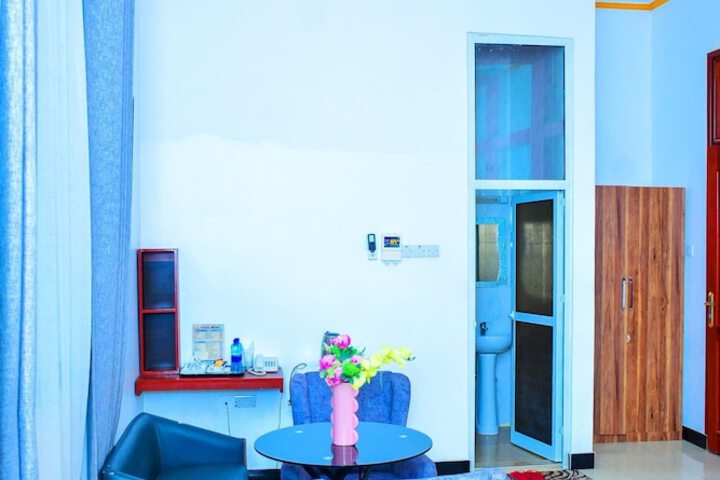 Room 8 of 47