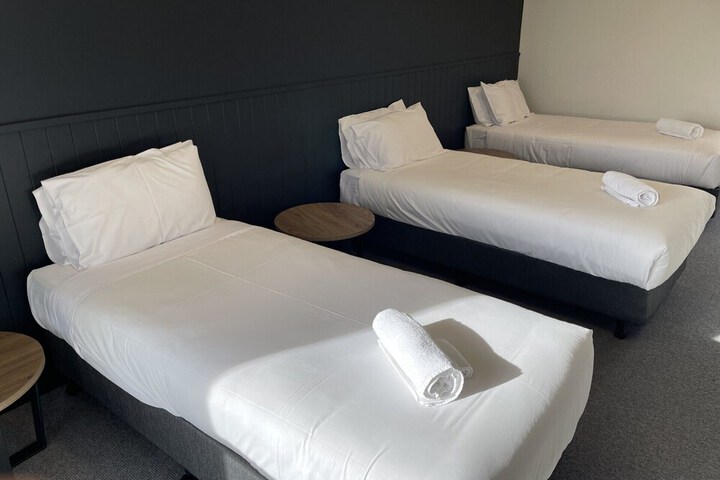 Room 13 of 36